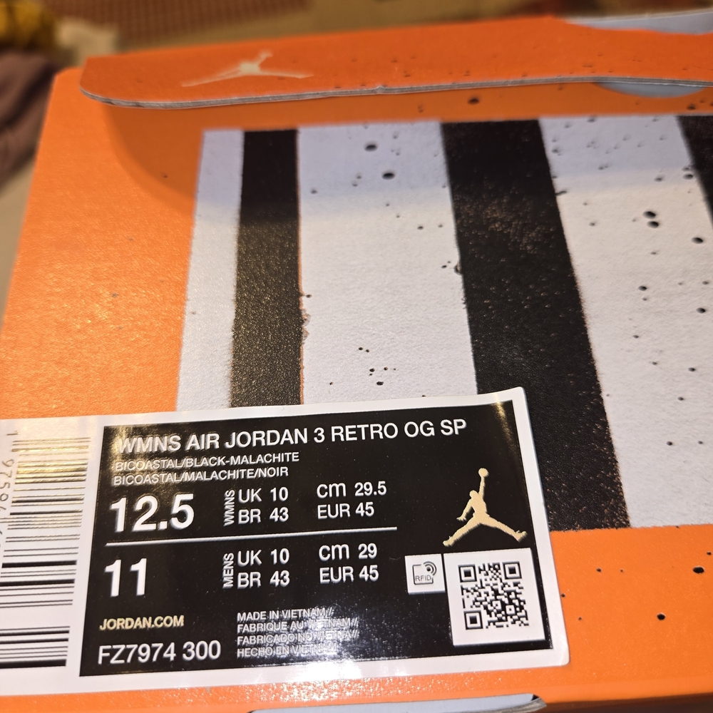 Jordan Air Jordan 3 Retro OG SP Nina Chanel Women size 12.5 Mens 11